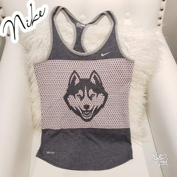 Nike Tops - 💋Uconn country Huskies nike tank top xs